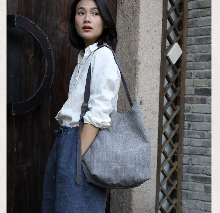 Canvas shoulder bag