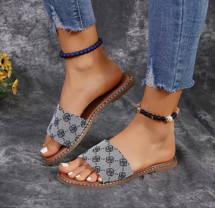 Flower Print Flat Sandals